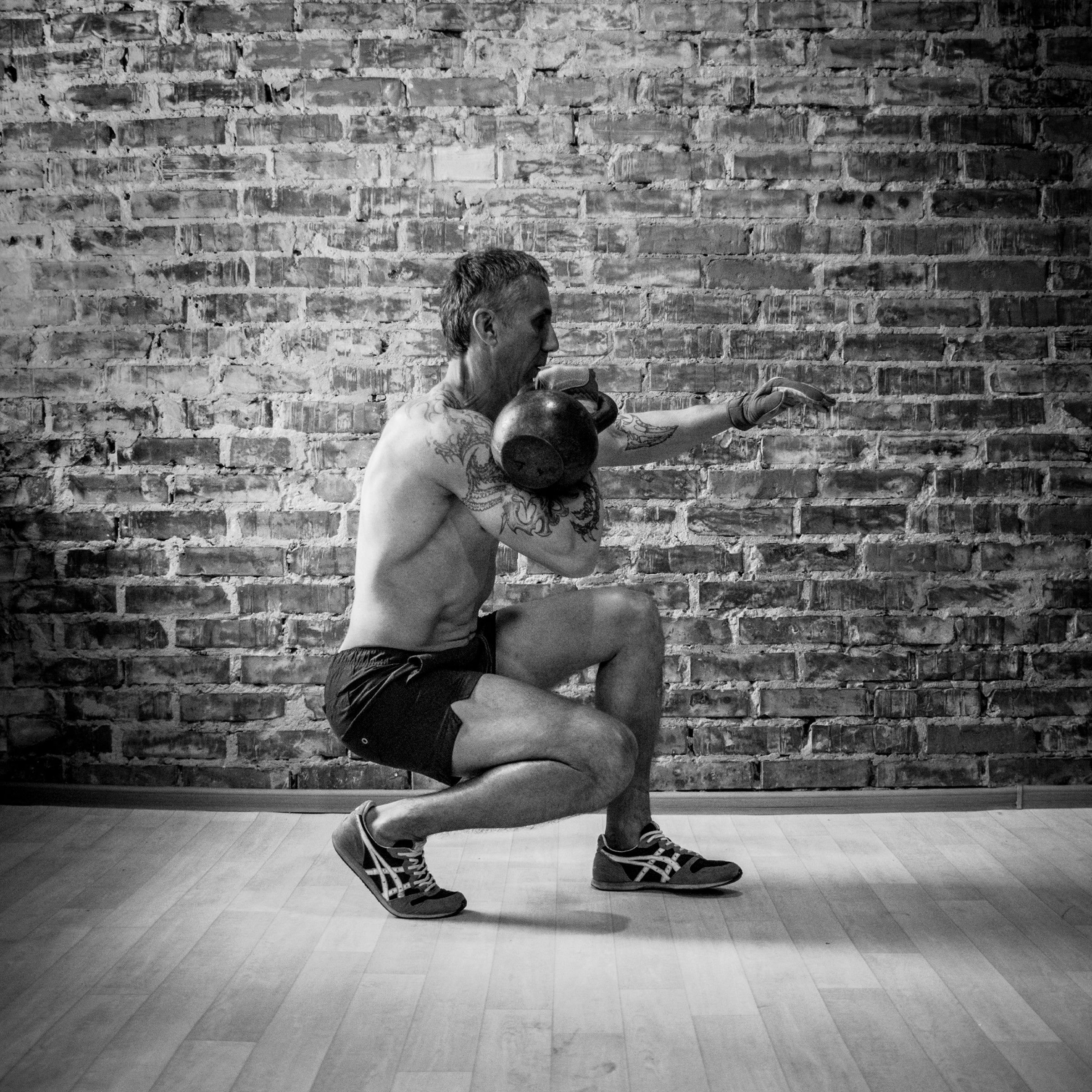 JOONKE fitness program – outdoor kettlebell training in Cyprus